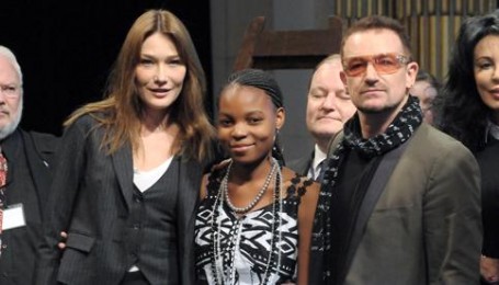 Bono with Carla Bruni Sarkozy. (Carla Bruni Foundation)